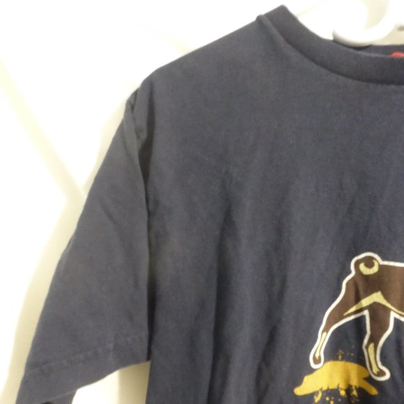 AIRWALK, short sleeve t-shirt, navy with design on front and print on back, EUC - Picture 4 of 11